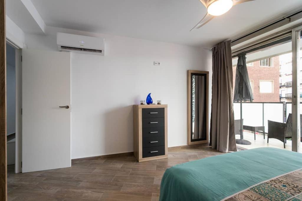 Espacioso Y Centrico Piso Con Zona Chill-Out Alicante Exterior photo