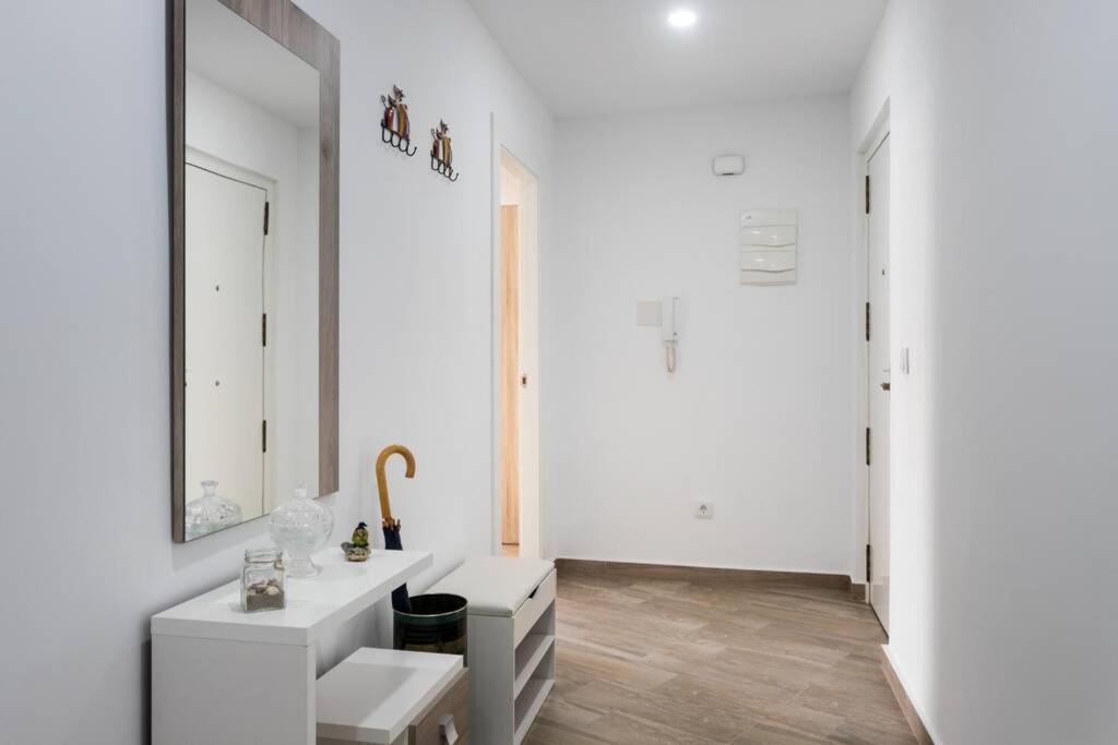 Espacioso Y Centrico Piso Con Zona Chill-Out Alicante Exterior photo